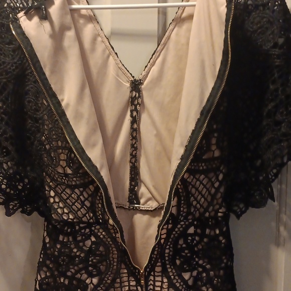 🤠SOLEBLU Lined Crocheted Dress Size Small - Picture 11 of 11